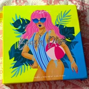 Beach Daze Eyeshadow Palette by Kara Beauty